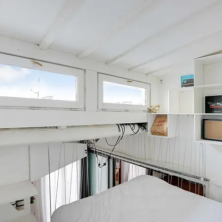 Spacious 2br 4p - Republique *
